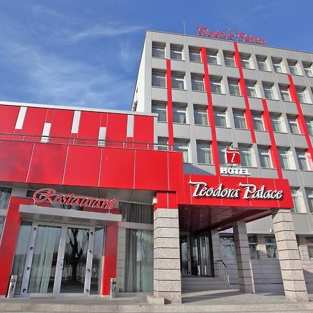 Хотел Теодора Палас Hotel Русе Екстериор снимка